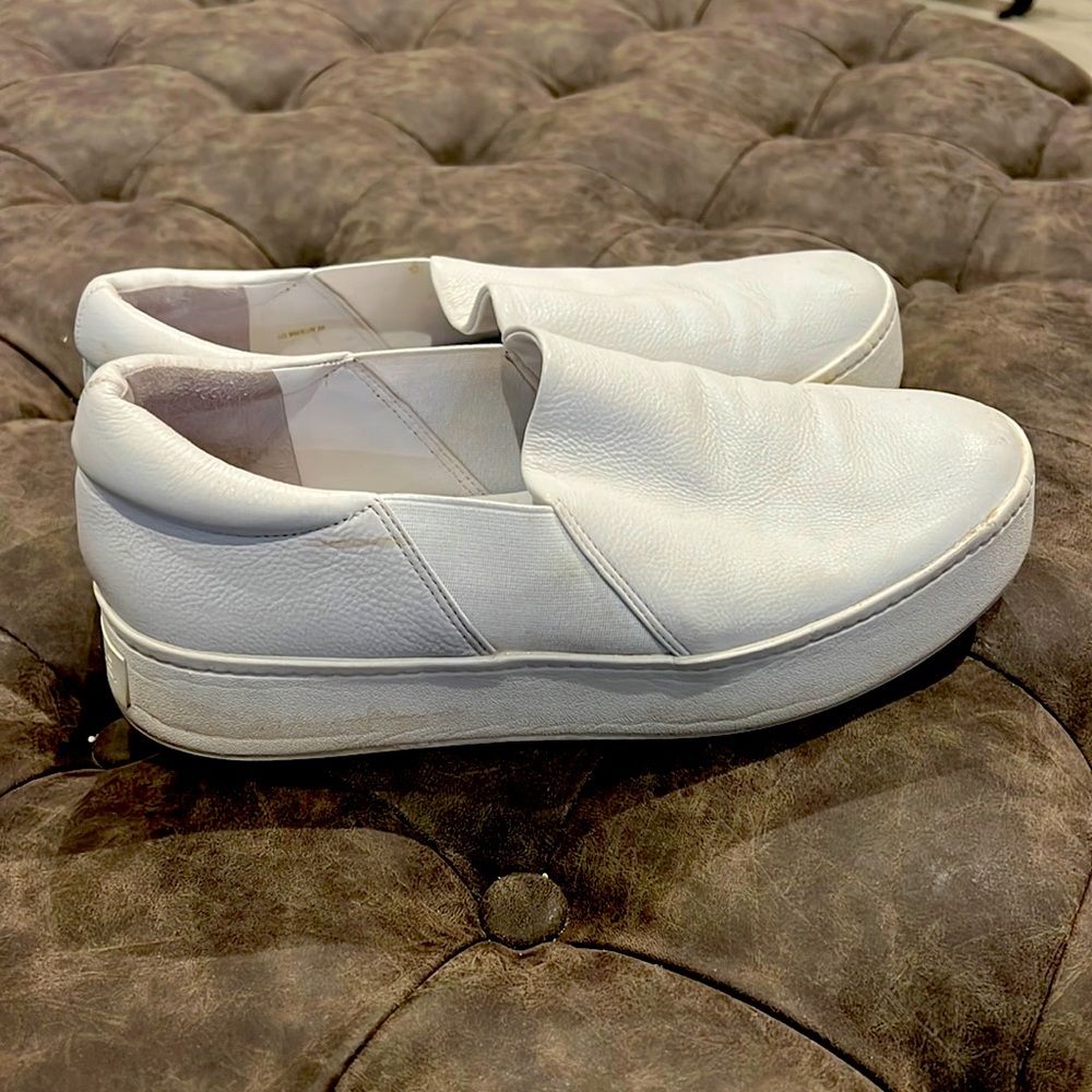 Vince white pebbles leather slip on shoes 9m